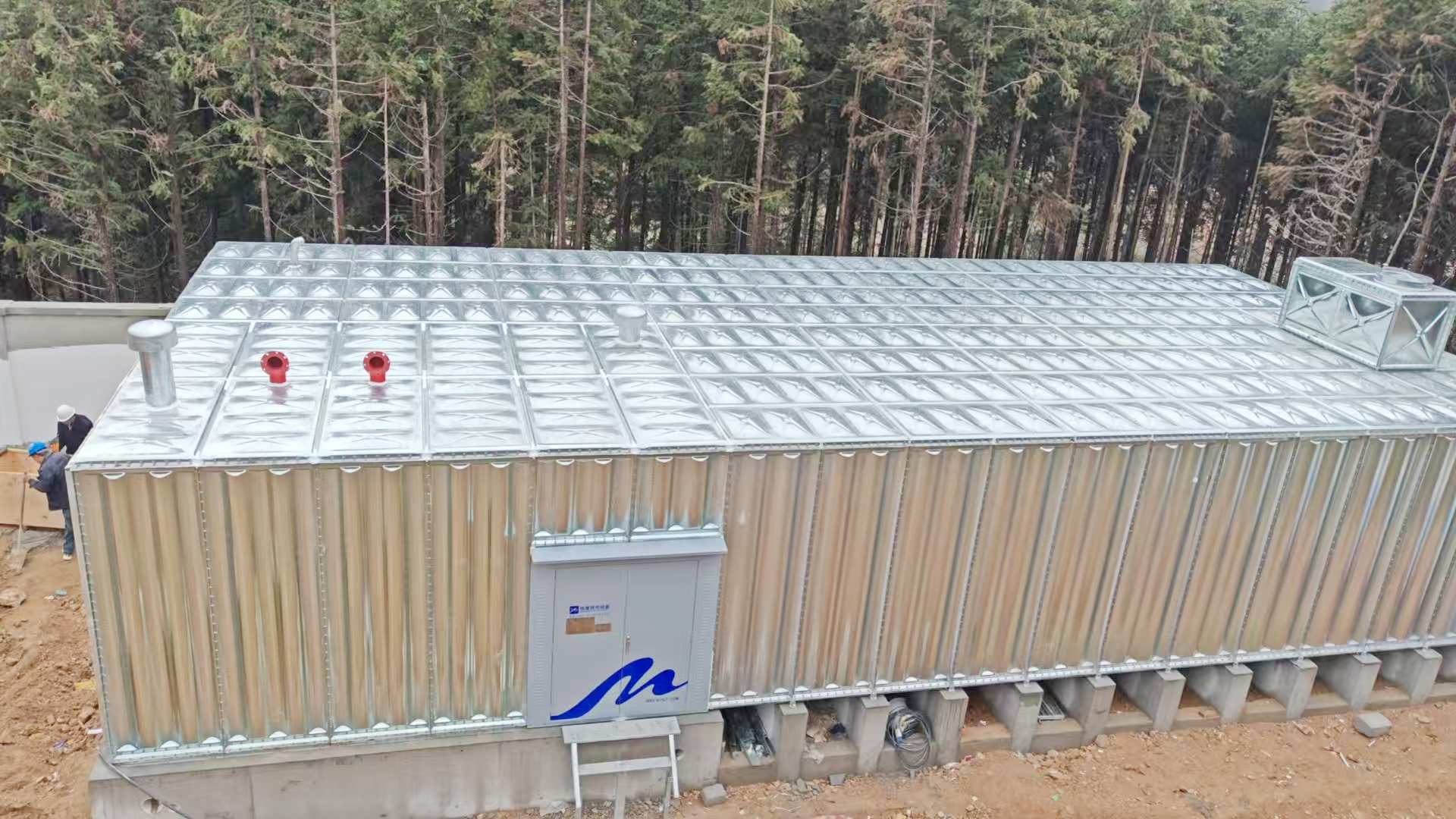 Membandingkan Tangki Air Pemadam Kebakaran Modular vs Tangki Air Baja Tradisional: Mana yang Lebih Baik?